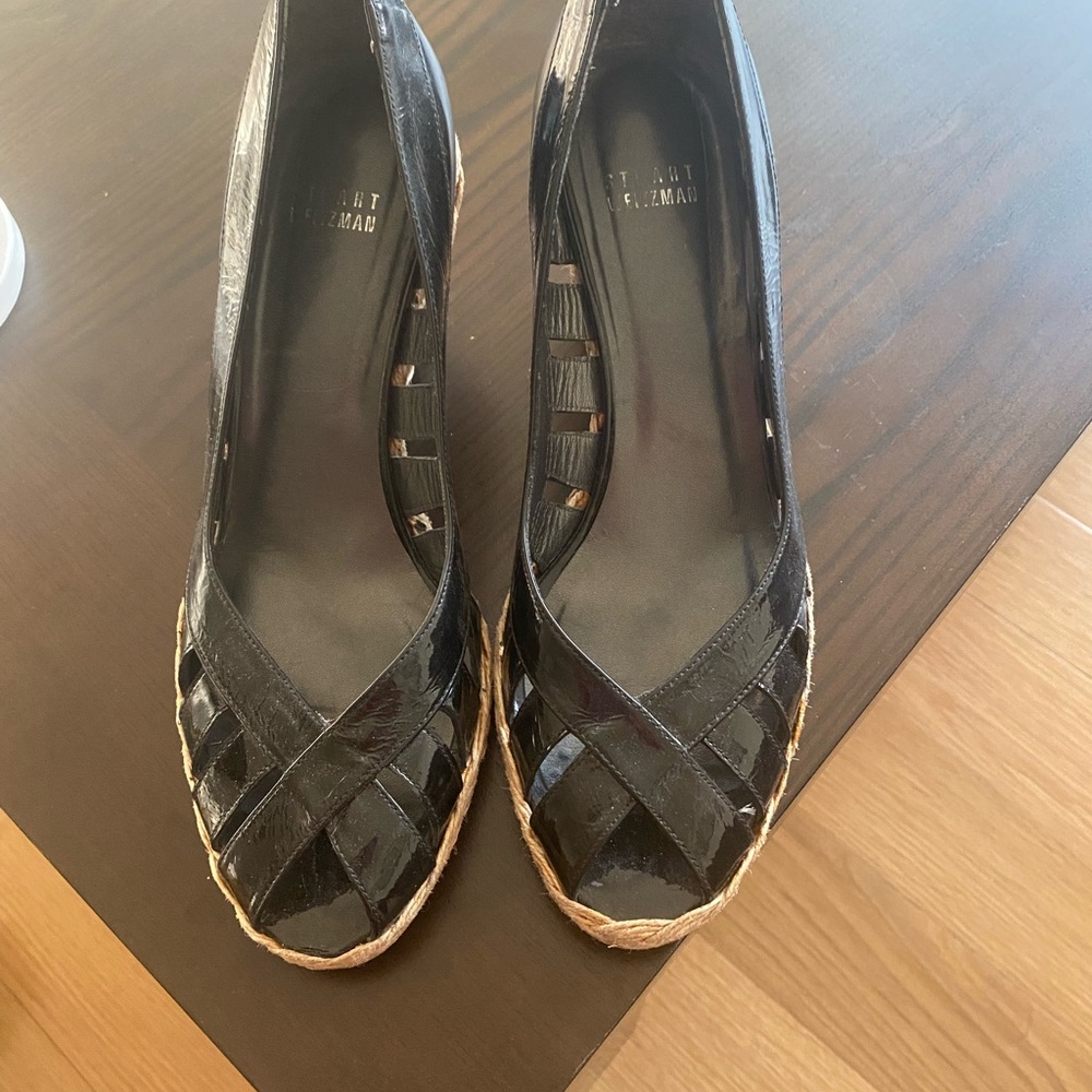 Stuart Weitzman Black Patent Leather Peep Toe Braided Straw Wedge Sandals Size 9